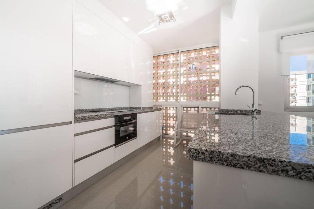 Stunning Fuengirola Gem With City And Sea Views Εξωτερικό φωτογραφία